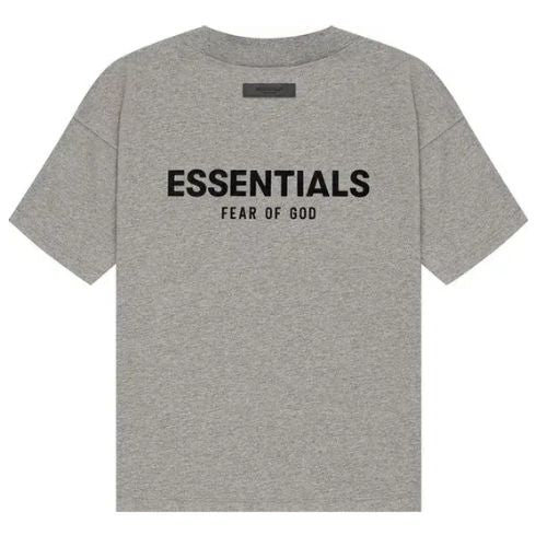 Playera Dark Oatmeal de Fear of God Essentials, vista 2